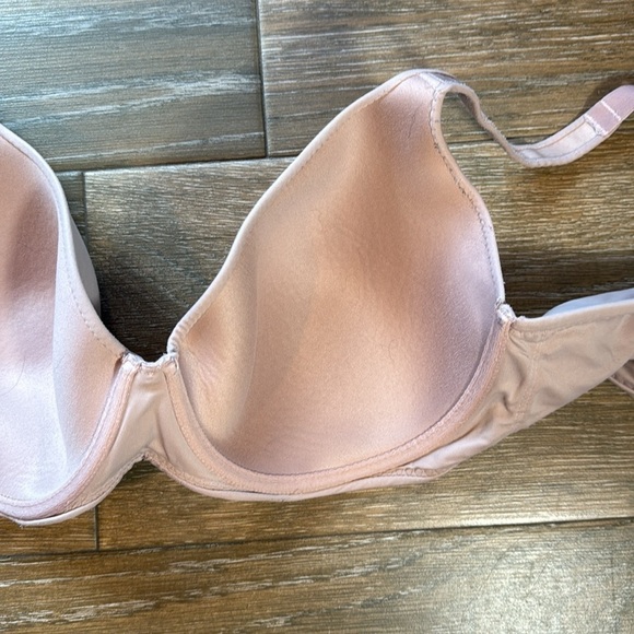 Soma embraceable Perfect Coverage nude bra size 42D - Picture 3 of 7